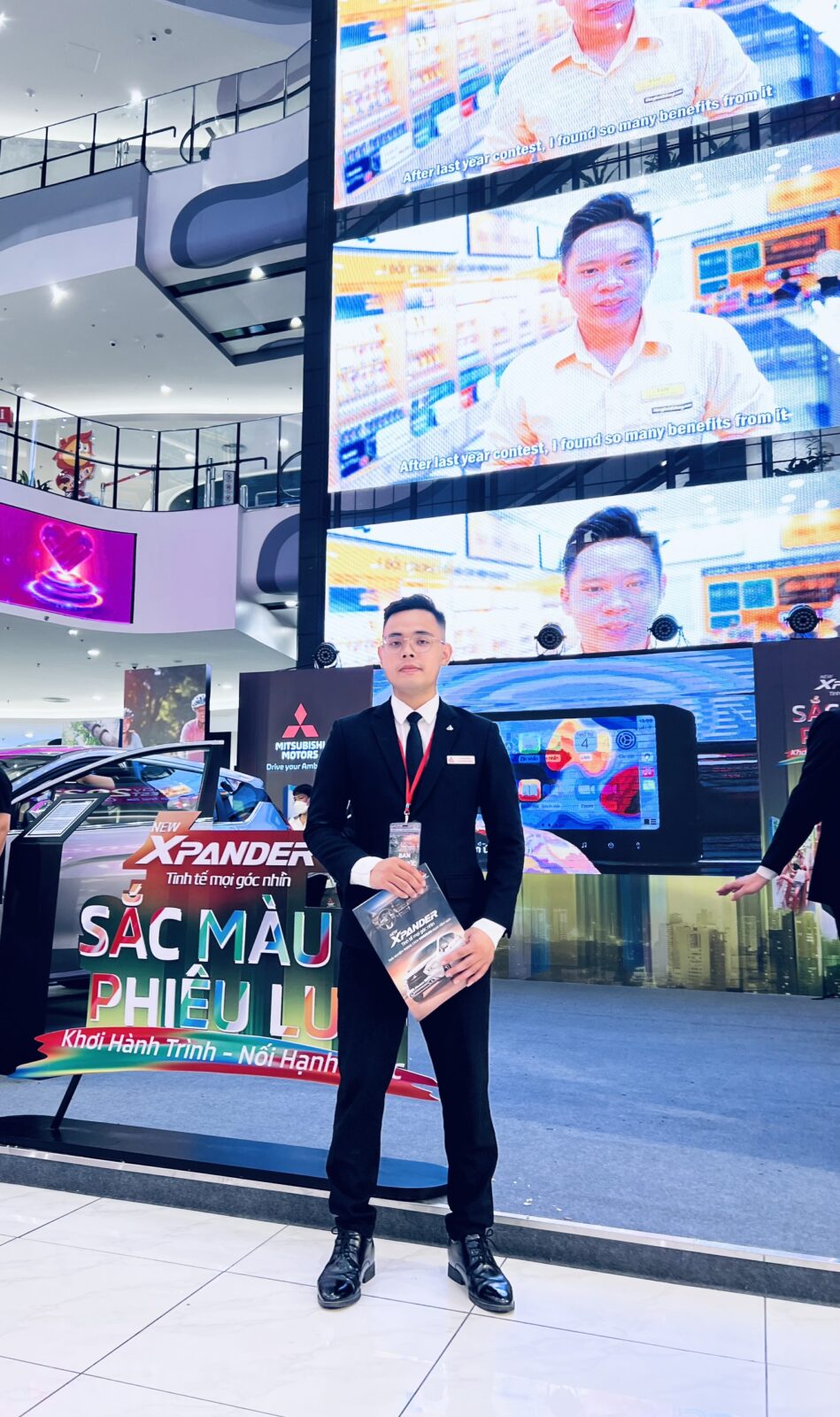 z5730306212250 452911bc7aa61b0342b3b4a583ca1adc Giới Thiệu